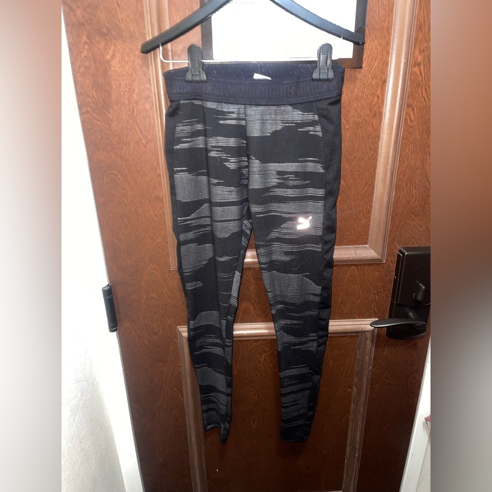 Puma Black and Gray Patterned Kids Leggings Sz Medium